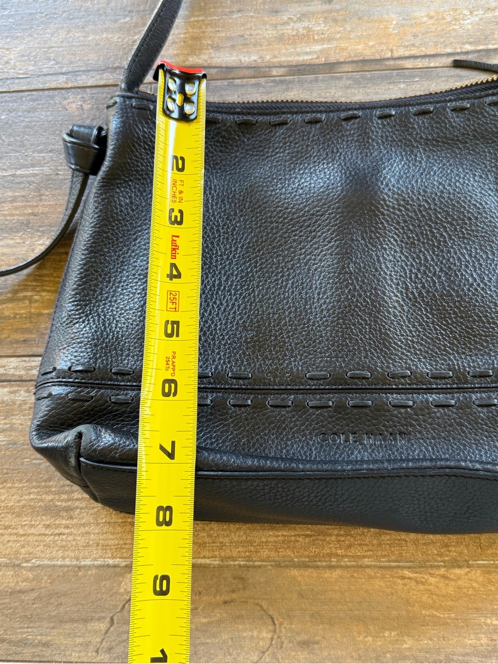 Cole Haan Black Leather Crossbody Shoulder bag w zipper and tassel - Picture 10 of 12